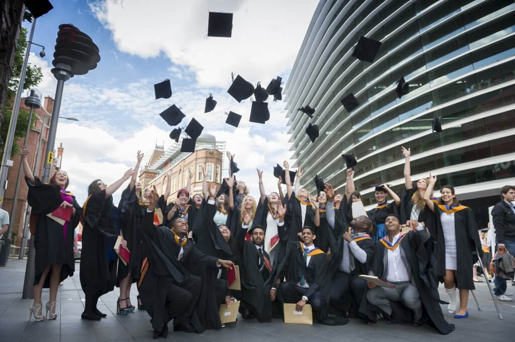 De Montofort University, graduation