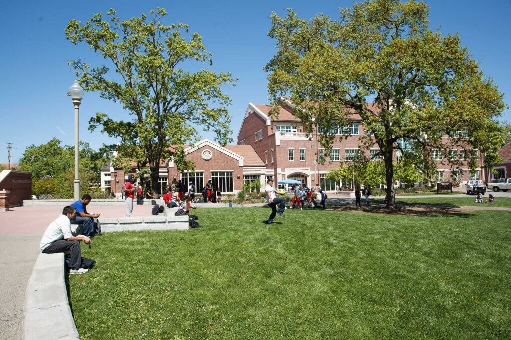 SRJ-College-USA_Hanging-out-on-lawn