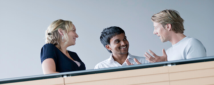 Plugga en termin, ett läsår eller en 3-årig utbildning centralt i London. Universitetets största fakultet erbjuder mängder av utbildningar inom ekonomi, marknadsföring, finans, företagande och Human Resources (HR). Specialpris för dig som läser 1-2 terminer.